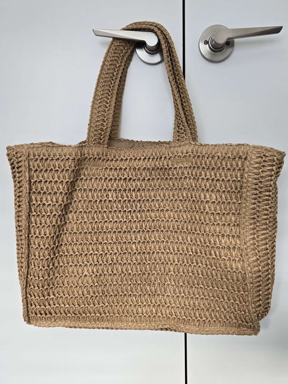 Straw Shopper from H&M - Casual Summer Handbag